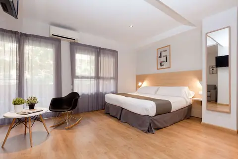 Hotel Rooms Ciencias in Valencia — foto 12