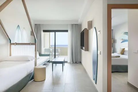 Iberostar Waves Gaviotas Park in Las Gaviotas — foto 6