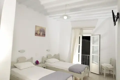 Dimitra Pension in Τούρλος — foto 3
