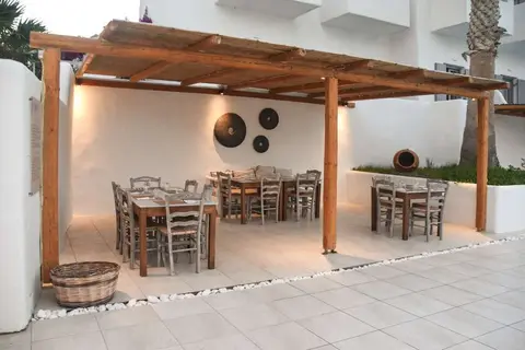 Paros Bay in Παροικιά — foto 10
