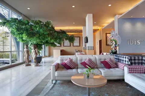 Hotel ibis Bali Kuta in Kuta — foto 10