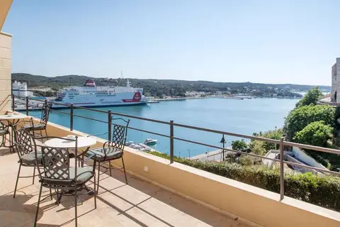 Catalonia Mirador Des Port in Maó — foto 13