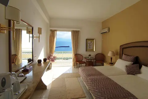 Palmariva Beach Hotel in Αμάρυνθος — foto 18