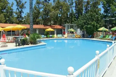 Hydrele Beach Hotel in Potamaki Beach Hotel, foto 2