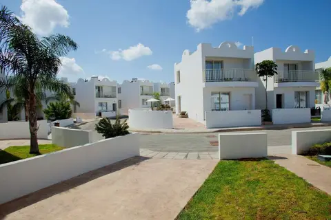 Louis Althea Kalamies Luxury Villas in Παραλίμνι — foto 11