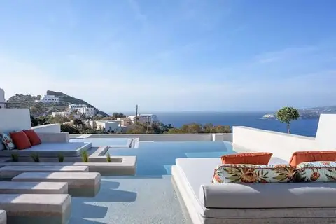 Potnia Theron Spa Suites in Akrotíri