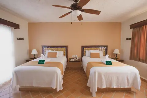 Petit Lafitte in Playa del Carmen — foto 10