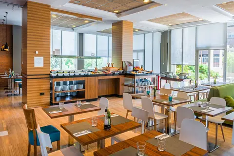 Hotel Madrid Chamartin in Madrid — foto 11