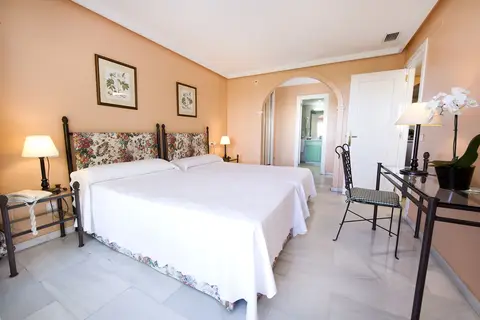 Monarque Sultán Aparthotel in Marbella — foto 25