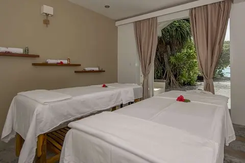 Hondaafushi Island Resort in Dhaalu Atoll — foto 19