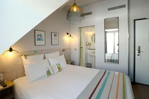 Hotel Littéraire Marcel Aymé in Parijs — foto 6