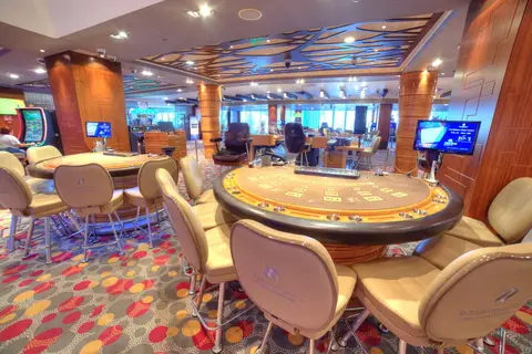 International Hotel Casino & Tower Suites in СПА център Ривиера Бийч — foto 6