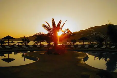 Far Out Village Hotel in Μυλοπότας — foto 3