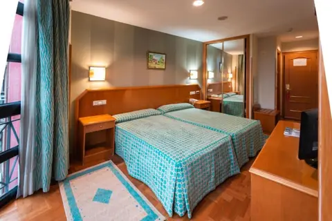 Hotel Astures in Oviedo — foto 16