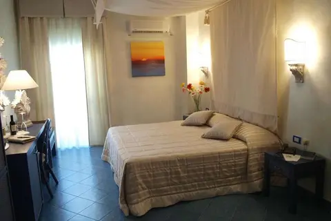 Hotel Baia dei Faraglioni in Mattinata — foto 26