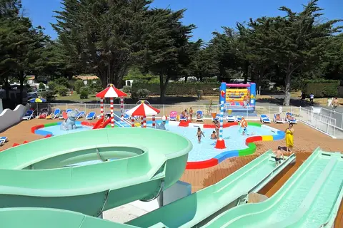 Camping Au Val De Loire En Ré in Le Bois-Plage-en-Ré
