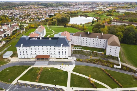 B&B HOTEL près de Disneyland® Paris in Magny-le-Hongre