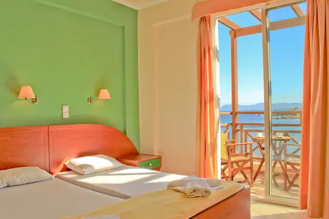 Porto Kalamaki Hotel in Agia Marina — foto 21