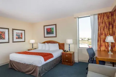Ramada by Wyndham Kissimmee Gateway in Kissimmee — foto 19