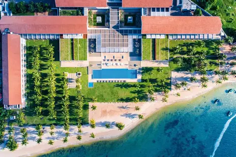 Amaya Beach in Pasikudah
