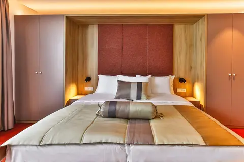 Carine Hotel Centar in Podgorica — foto 27