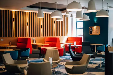 Holiday Inn Express Belfast City - Queen's Quarter in Belfast — foto 8