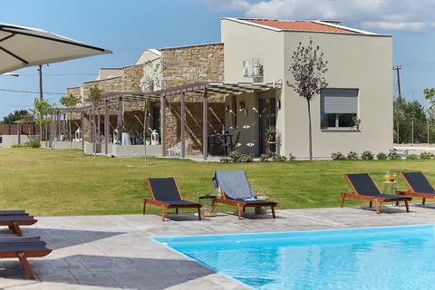 Flamingo View Suites & Villas in Νέα Ποτίδαια Νέων Μουδανιών Χαλκιδικής — foto 6