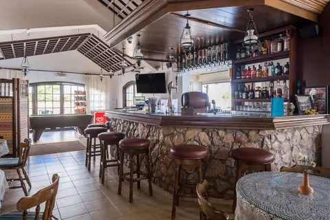 Anais Bay Hotel in Παραλίμνι — foto 17