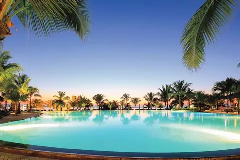 Victoria Beachcomber Resort & Spa in Pointe Aux Biches — foto 19