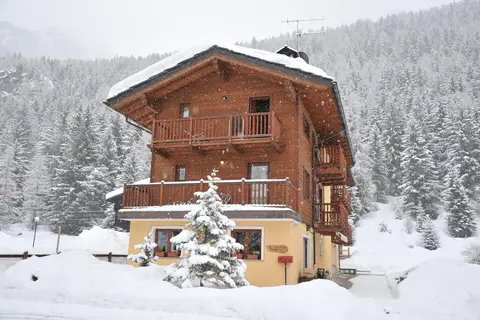Hotel Le Petit Abri in Ayas