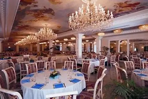 Alexander Palace in Abano Terme — foto 12