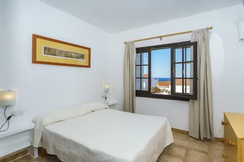 Apartamentos Posidonia in Es Mercadal — foto 9
