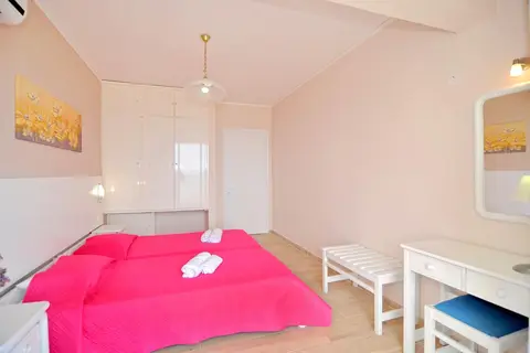 Byron Apartments in Τιγκάκι — foto 16