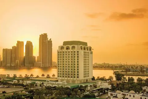 Holiday International Hotel Sharjah in Sharjah — foto 30
