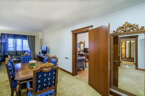 Grand Excelsior Hotel Bur Dubai in Dubai — foto 24