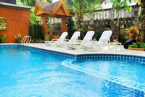 Baan Sailom Resort in ตำบลกะรน