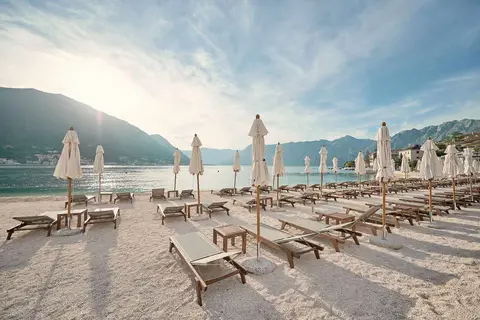 Huma Kotor Bay Hotel & Villas in Dobrota — foto 20