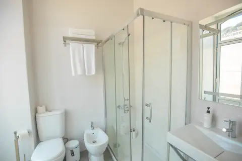 Grande Pensão Residencial Alcobia in Almada — foto 13