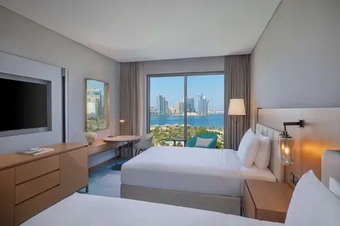 DoubleTree by Hilton Sharjah Waterfront Hotel in Sharjah — foto 15