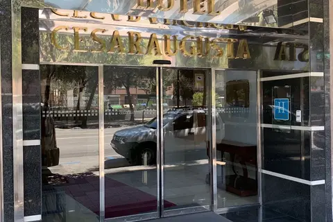 Hotel Cesaraugusta in Zaragoza — foto 28