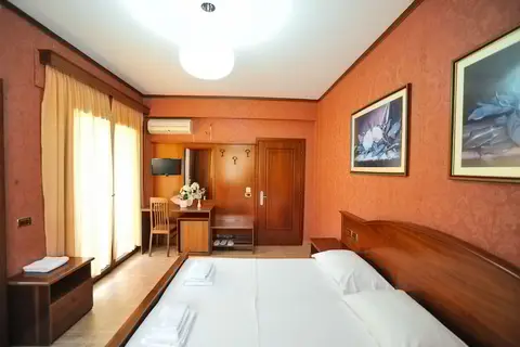 Iliria Internacional Hotel in Durres — foto 23