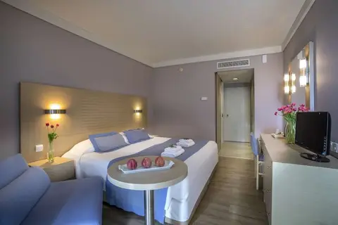 Louis Ledra Beach Hotel in Γεροσκήπου — foto 27