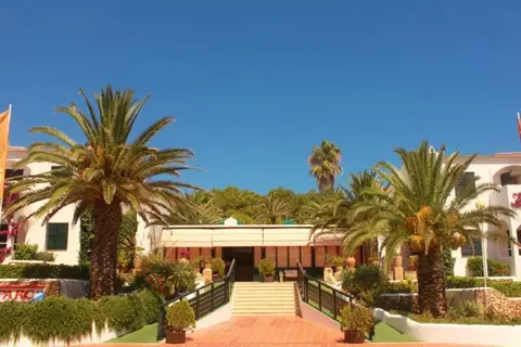 Hotel Apartamentos Playa Parc in Es Mercadal — foto 12