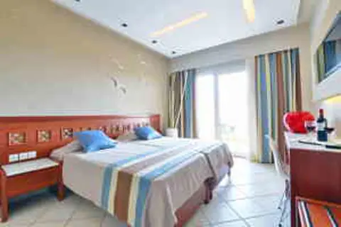 Evilion Sea & Sun Hotel in Athene — foto 13
