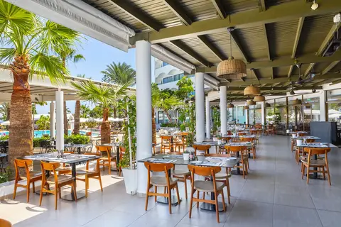 Crystal Springs Beach Hotel in Παραλίμνι — foto 10