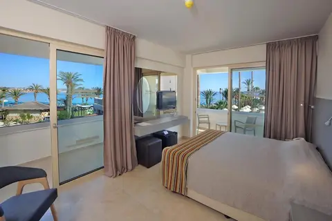 Nelia Beach Hotel in Ayia Napa — foto 22