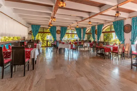 Emelda Sun Club in Uşak — foto 19