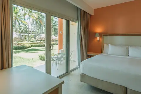 Iberostar Waves Punta Cana in Salvaleón de Higüey — foto 12
