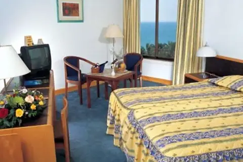 BM Beach Hotel in Ras Al Khaimah — foto 5