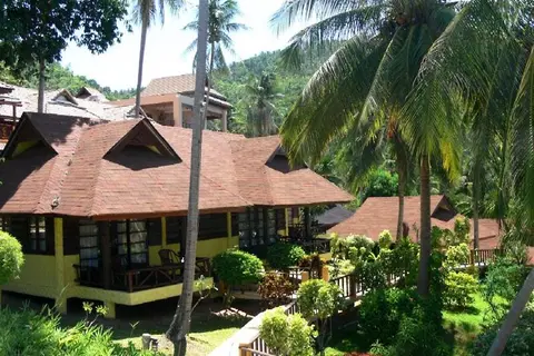 Hotel Coral Cliff Beach Resort in บ้านละไม — foto 7